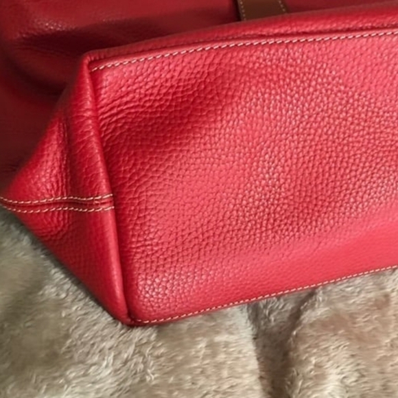 Stunning Dooney & Bourke Soft Red Pebble Grain Annalisa Hobo Bag W/Brown Strap - Picture 9 of 11